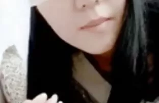 او سکس کم حجم به عوضی خم شد و قطعا به مقعد ضربه زد