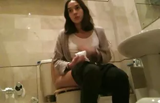 ناز, دانلود فیلمسکسی کمحجم سبزه, کیت می داند که چگونه به کار با بدن او