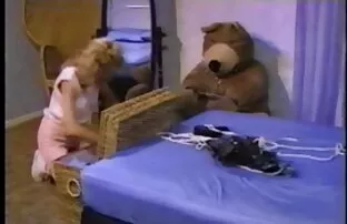 Slutty دانلود كليپ كم حجم سكسي ننه جان cums در بیدمشک